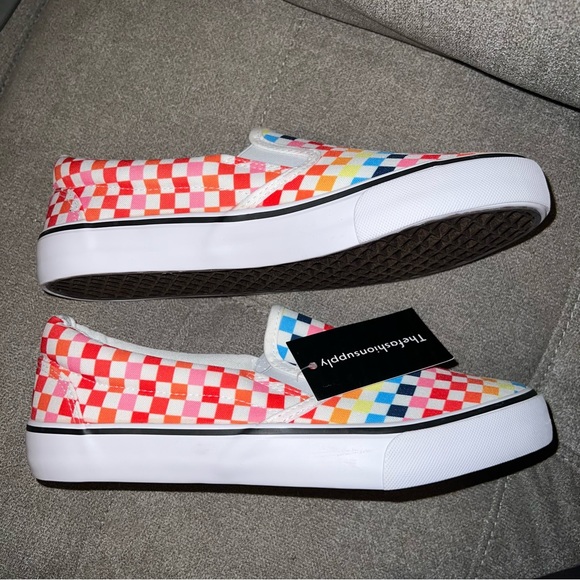 NWT Rainbow checkerboard slip on tennis shoe - Picture 4 of 7